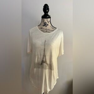 Old Navy Elegant Cream Graphic Paris Tee. New never worn.